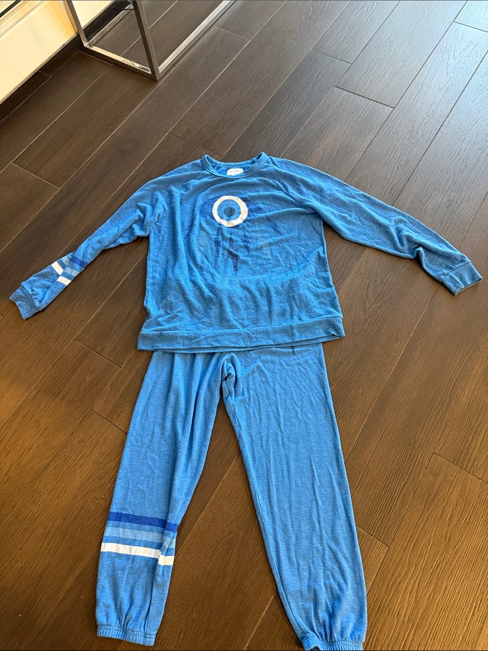 Lauren Moshi Blue cozy top and matching jogger pants.